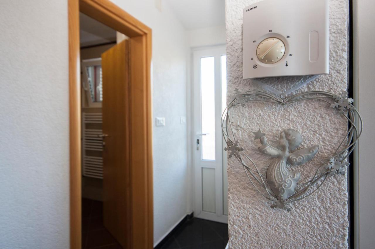 Apartman Sena Примоштен Экстерьер фото