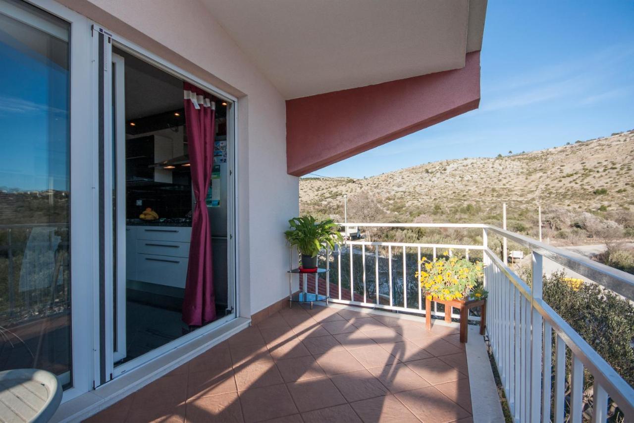 Apartman Sena Примоштен Экстерьер фото