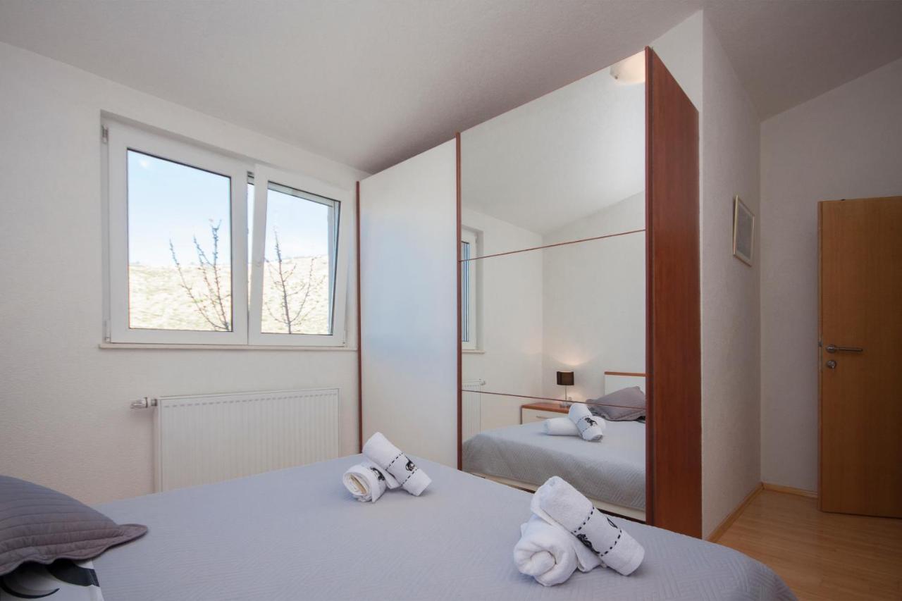Apartman Sena Примоштен Экстерьер фото